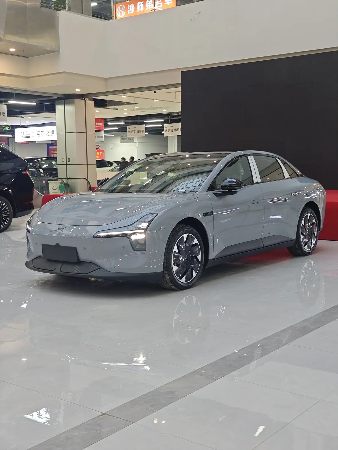 Xpeng Xiaopeng MONA M03  из Китая