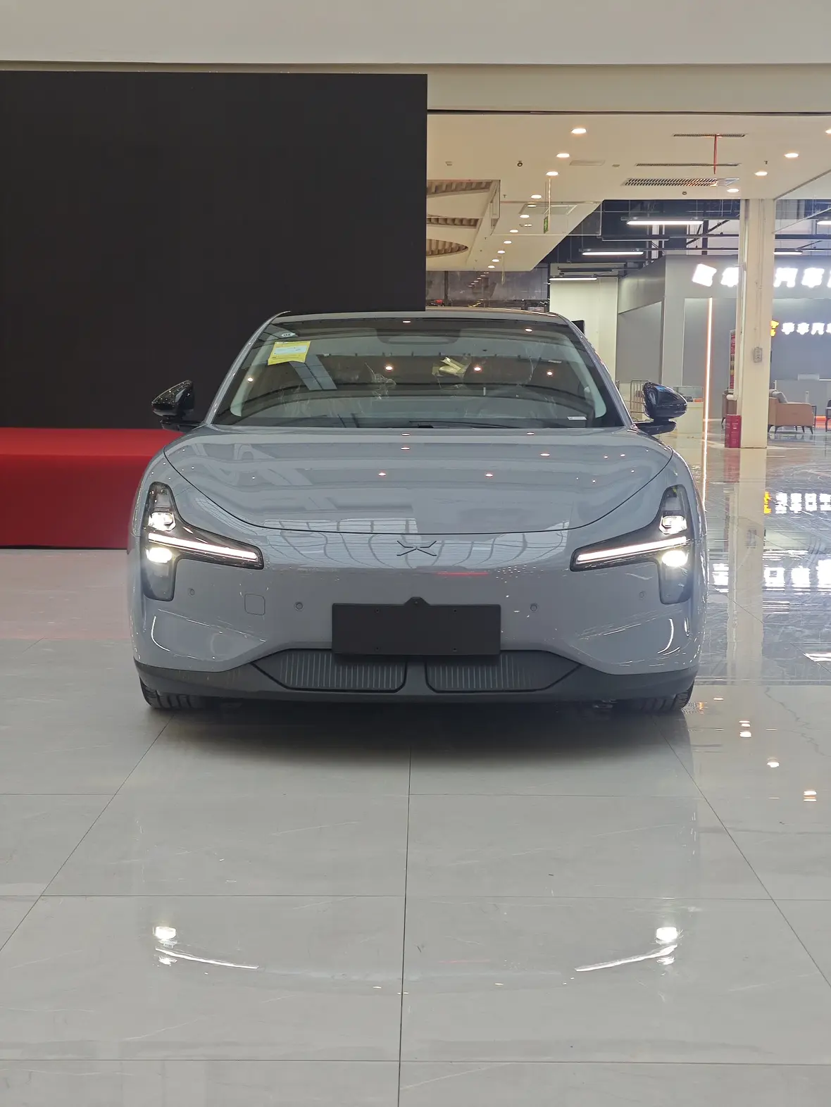 Xpeng Xiaopeng MONA M03  из Китая