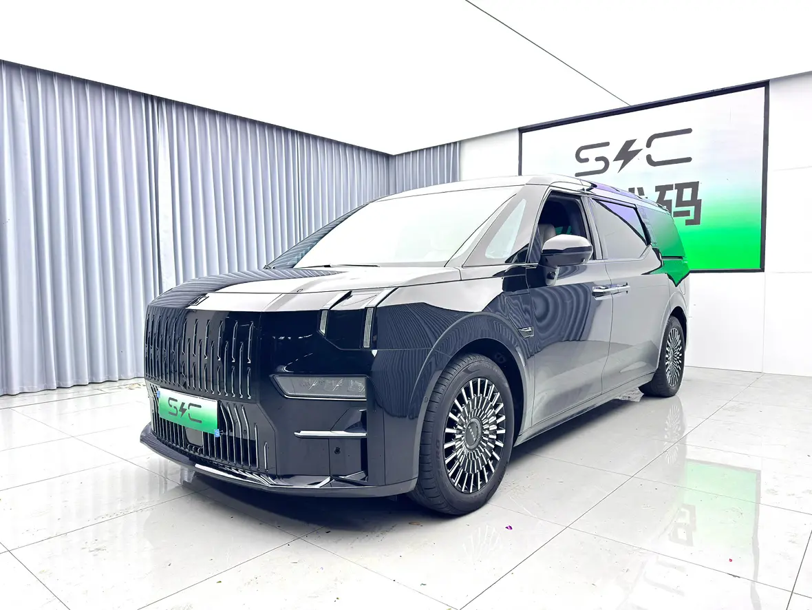 ZEEKR 009  из Китая