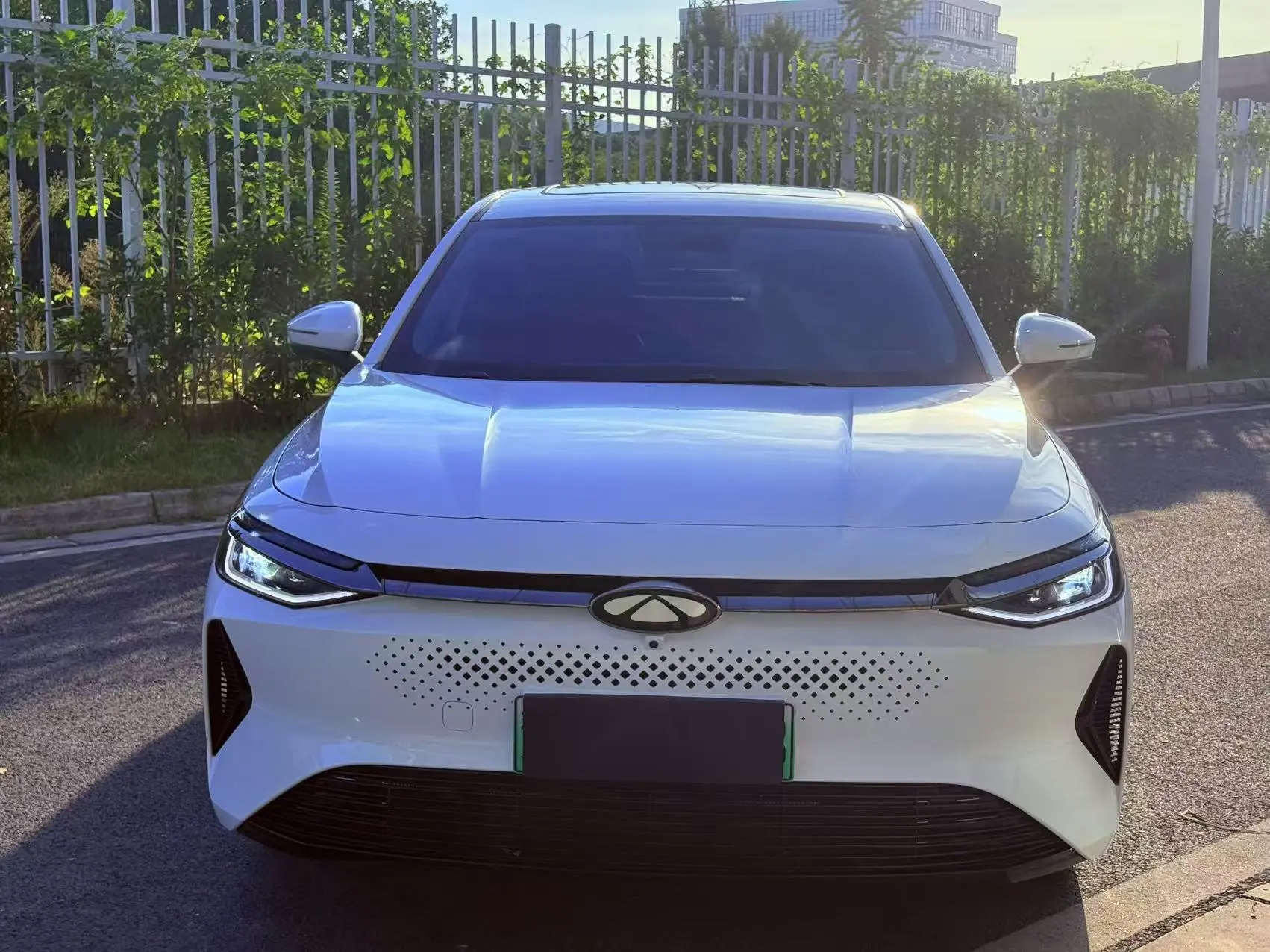 Chery Fengyun A8  из Китая