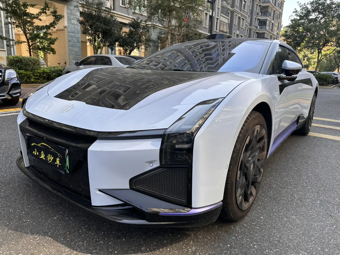 HiPhi Z  из Китая