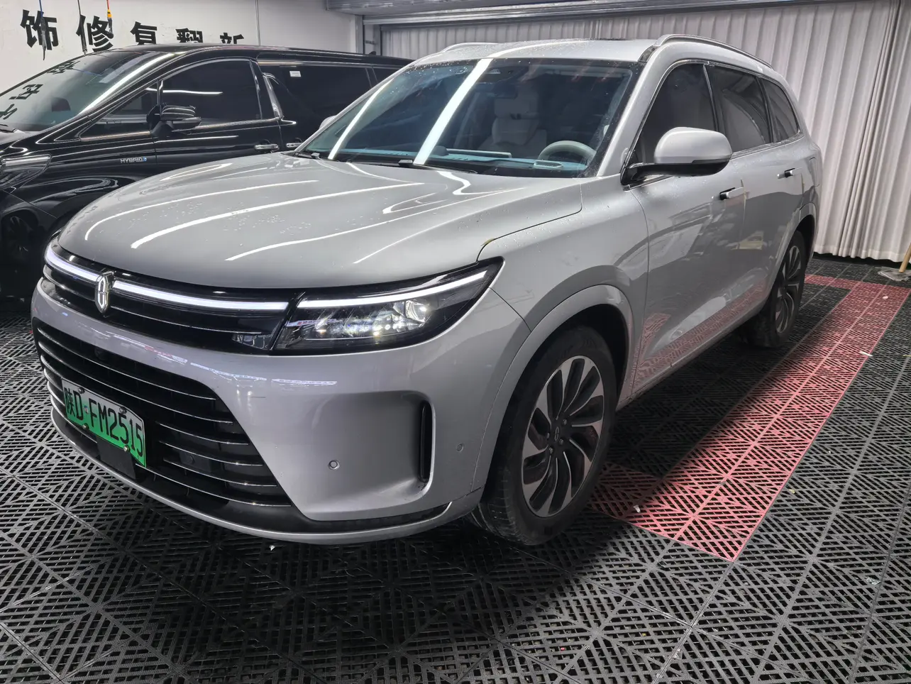 AITO M7 (Wenjie M7)  из Китая