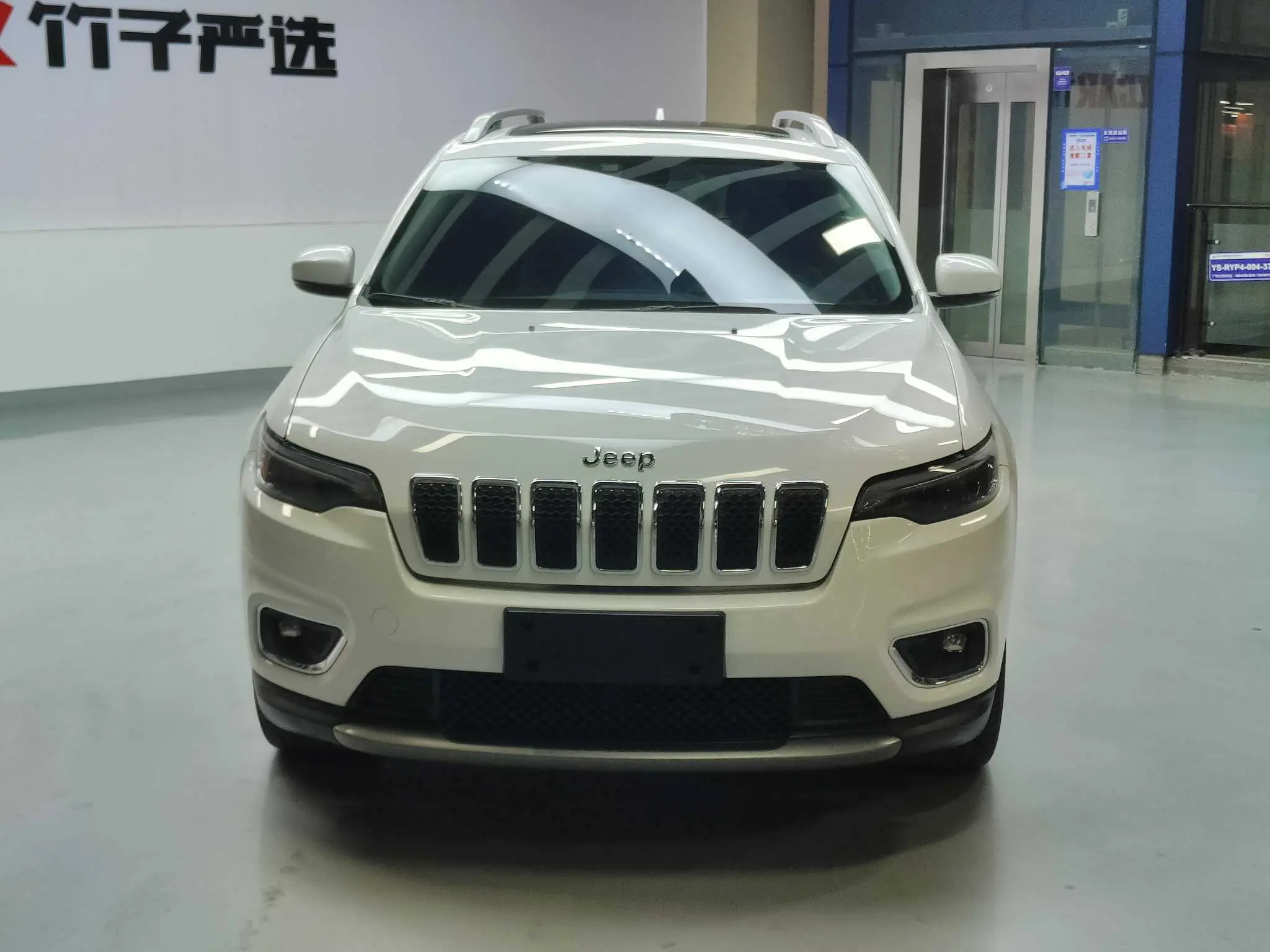 Jeep Cherokee  из Китая