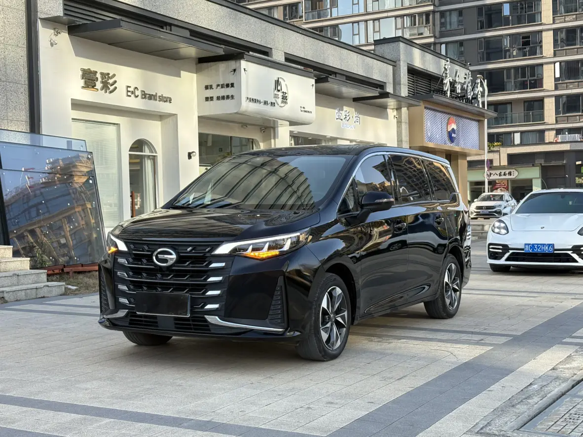 GAC Trumpchi M6  из Китая