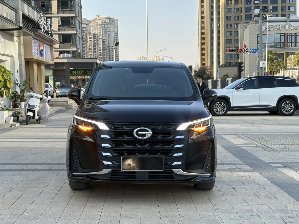 GAC Trumpchi M6  из Китая