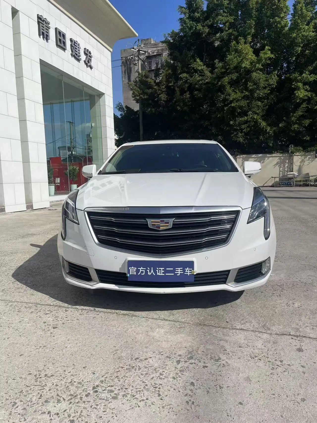 Cadillac XTS  из Китая