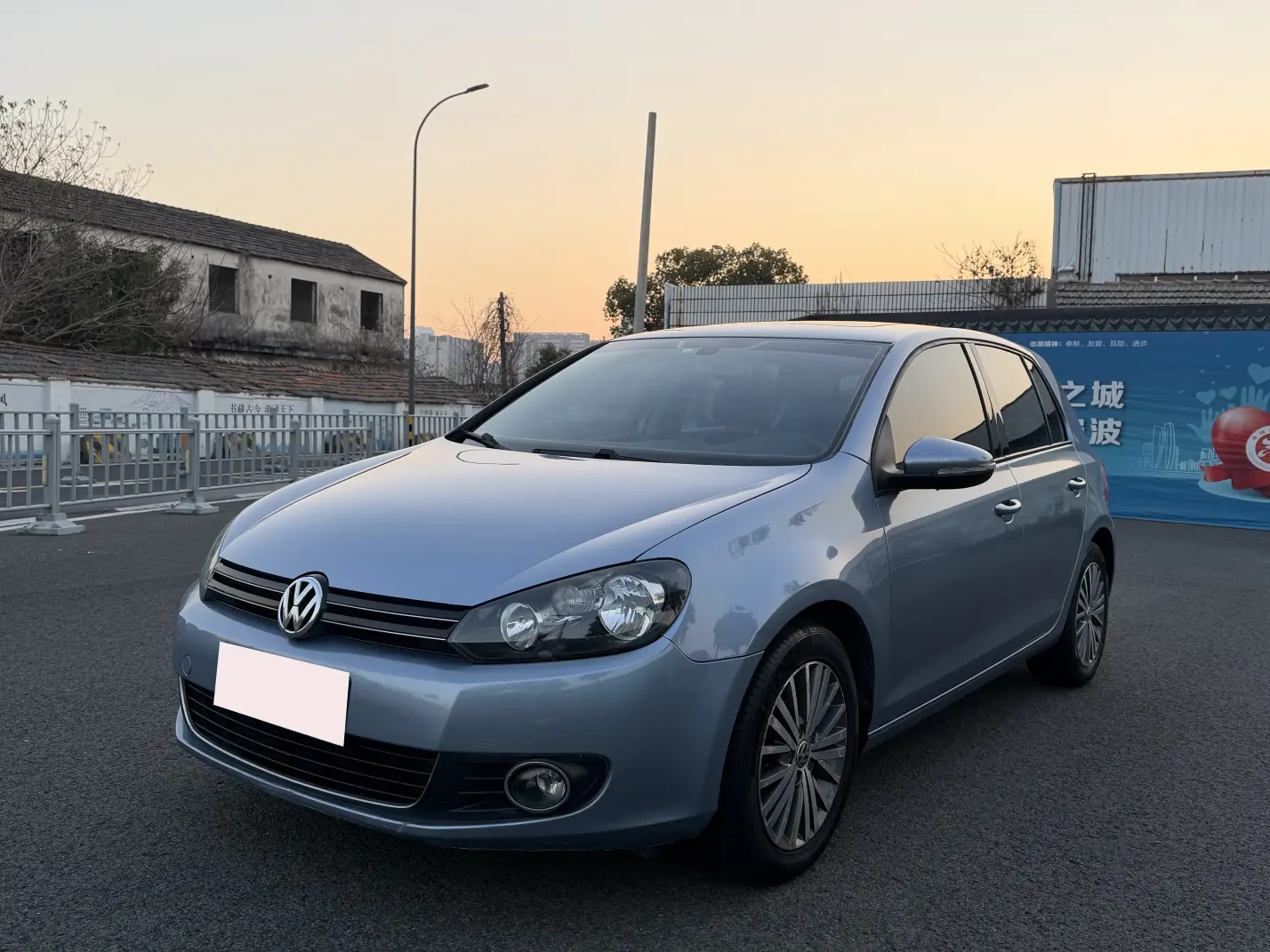 Volkswagen Golf  из Китая