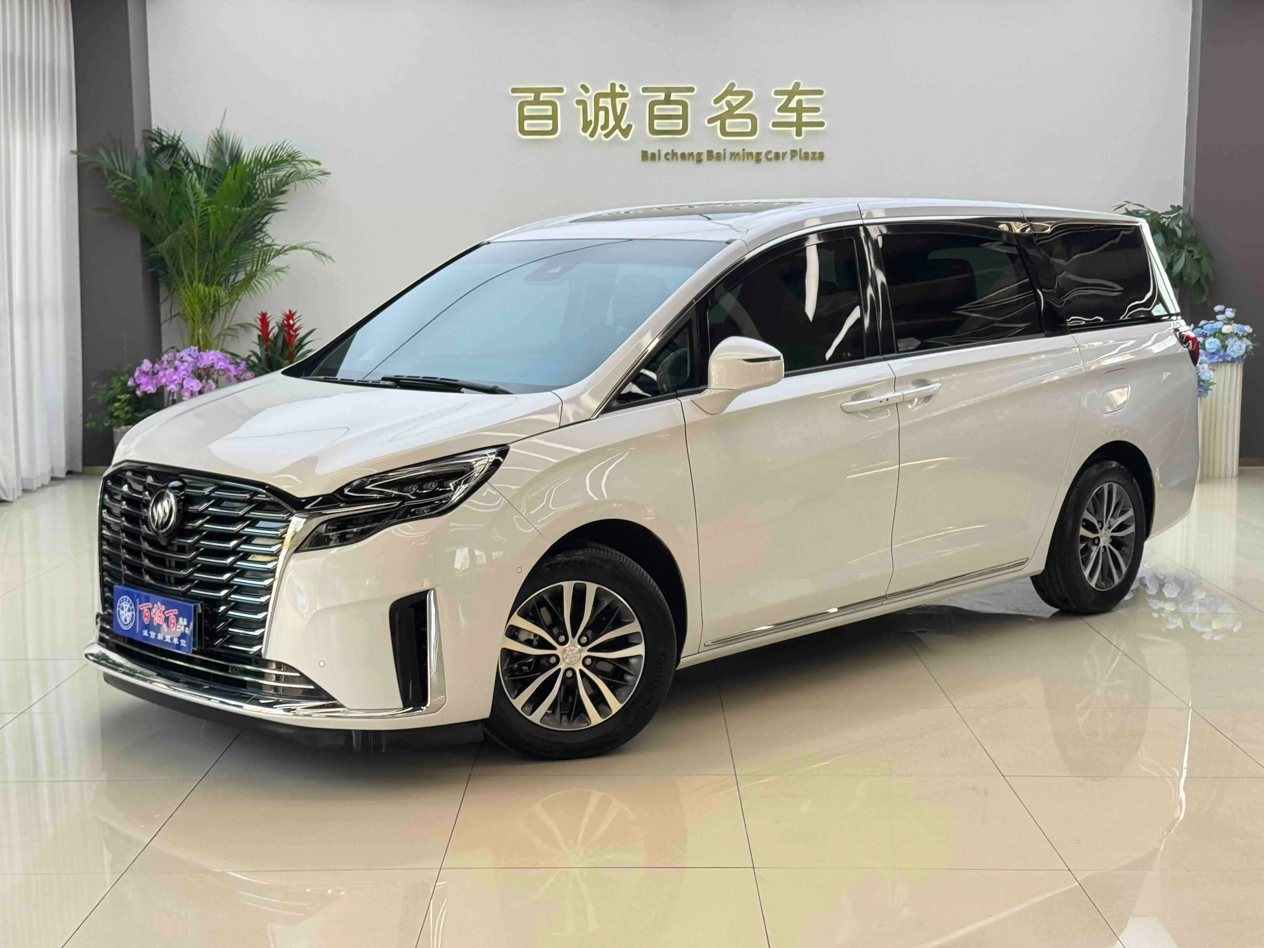 Buick GL8  из Китая