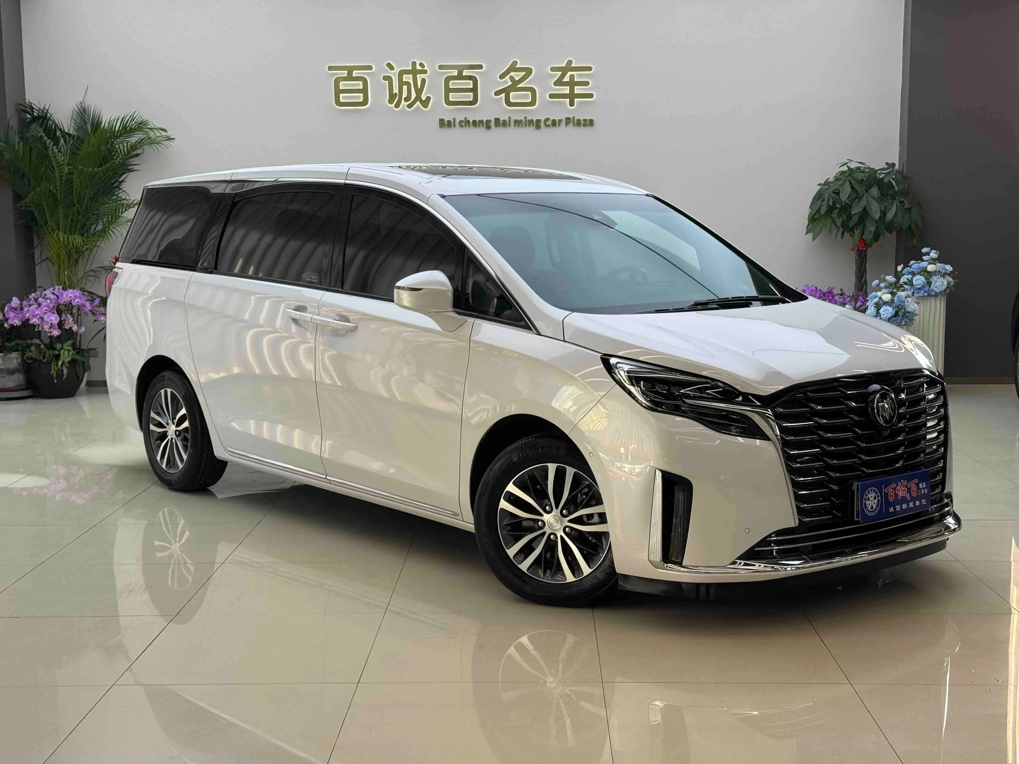 Buick GL8  из Китая