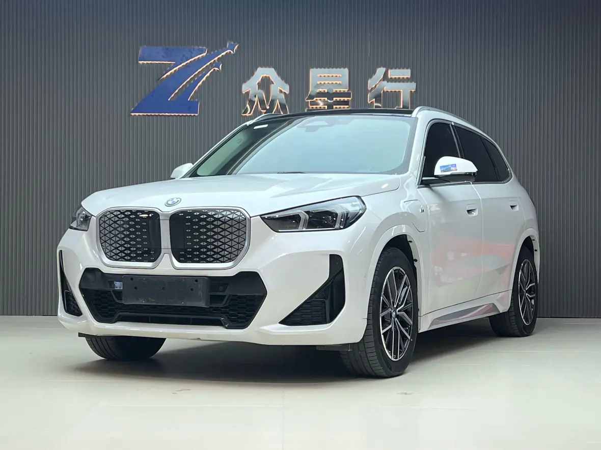 BMW iX1  из Китая