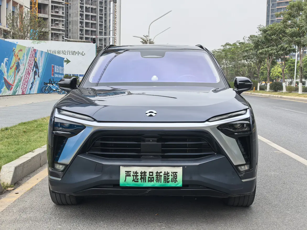 NIO ES8  из Китая
