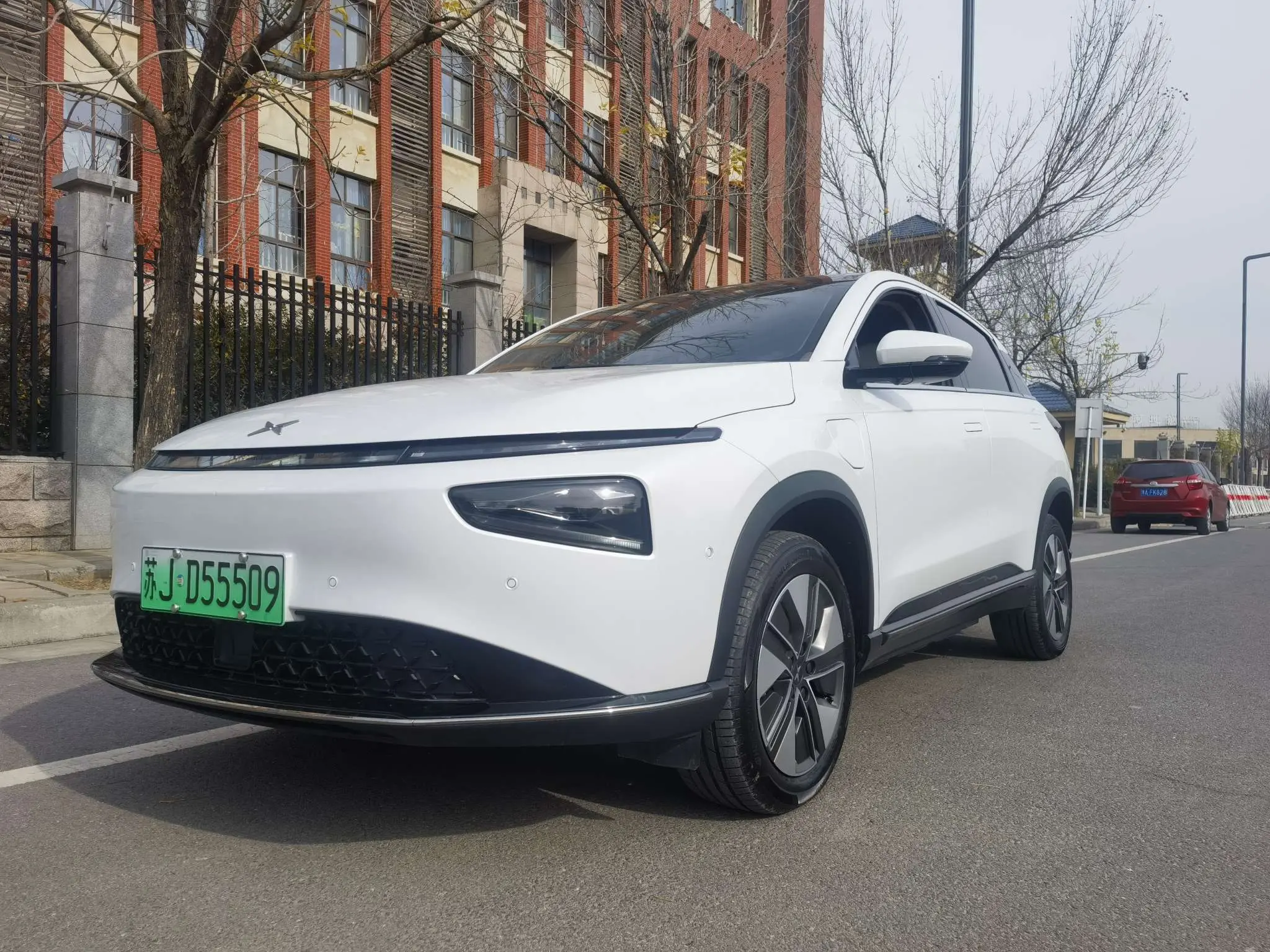 Xpeng G3  из Китая