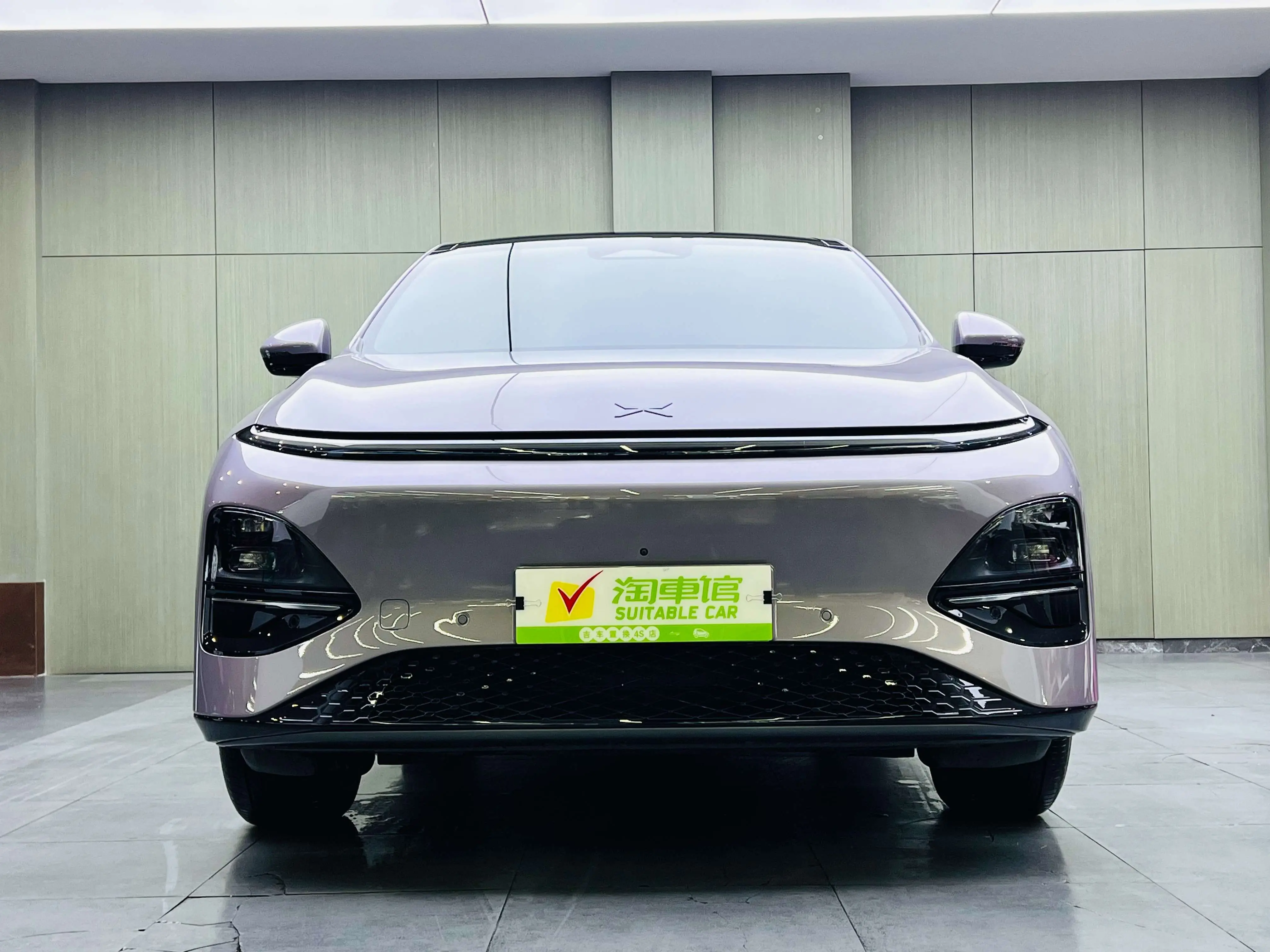 Xpeng G6  из Китая