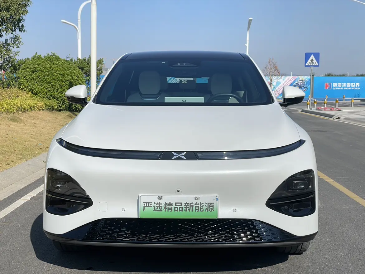 Xpeng G6  из Китая