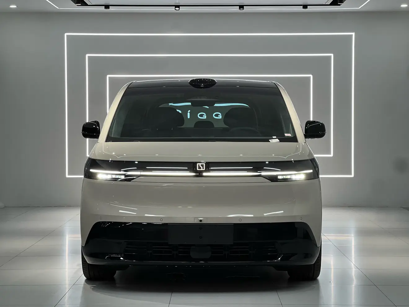 ZEEKR MIX  из Китая