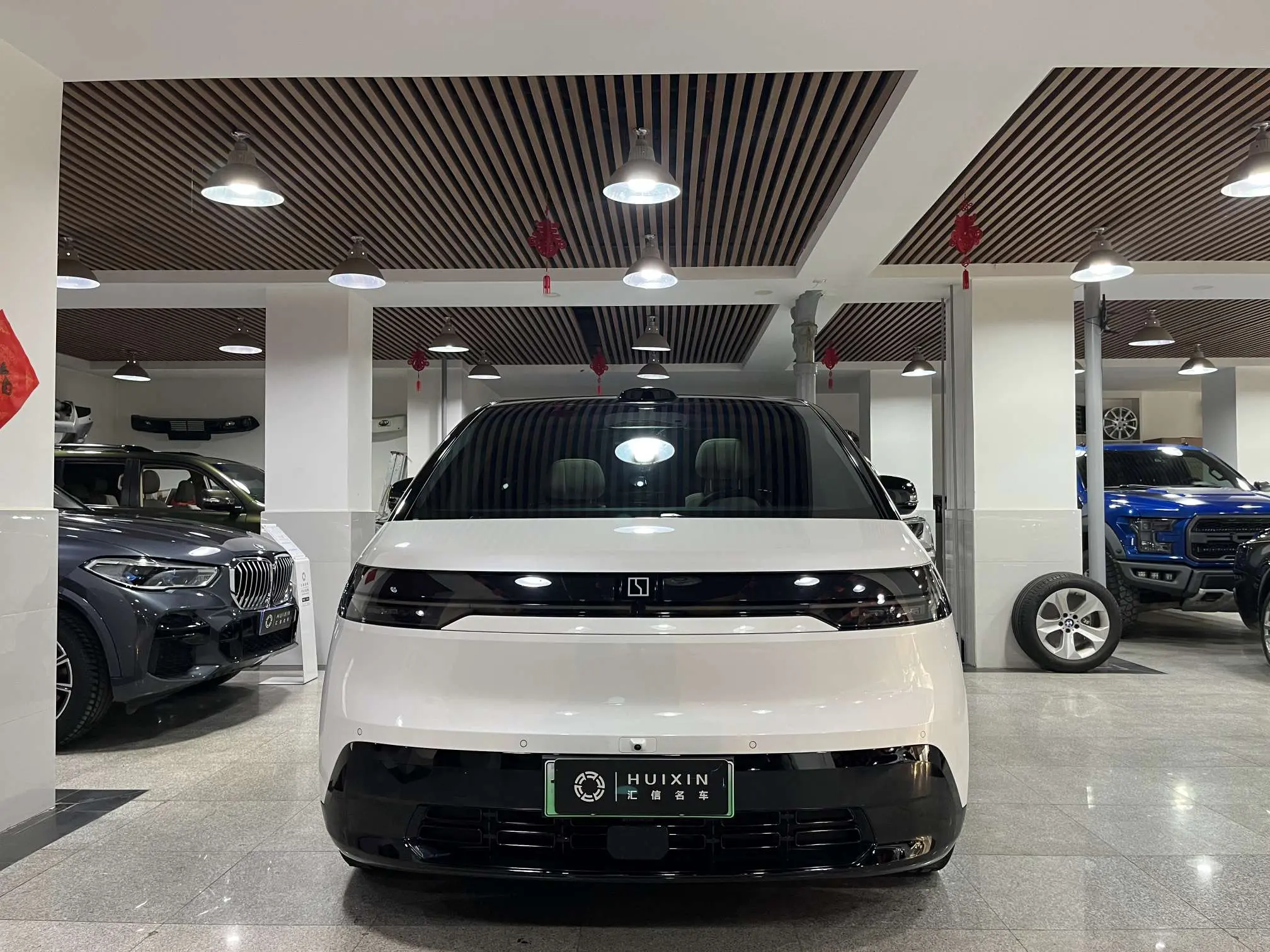 ZEEKR MIX  из Китая