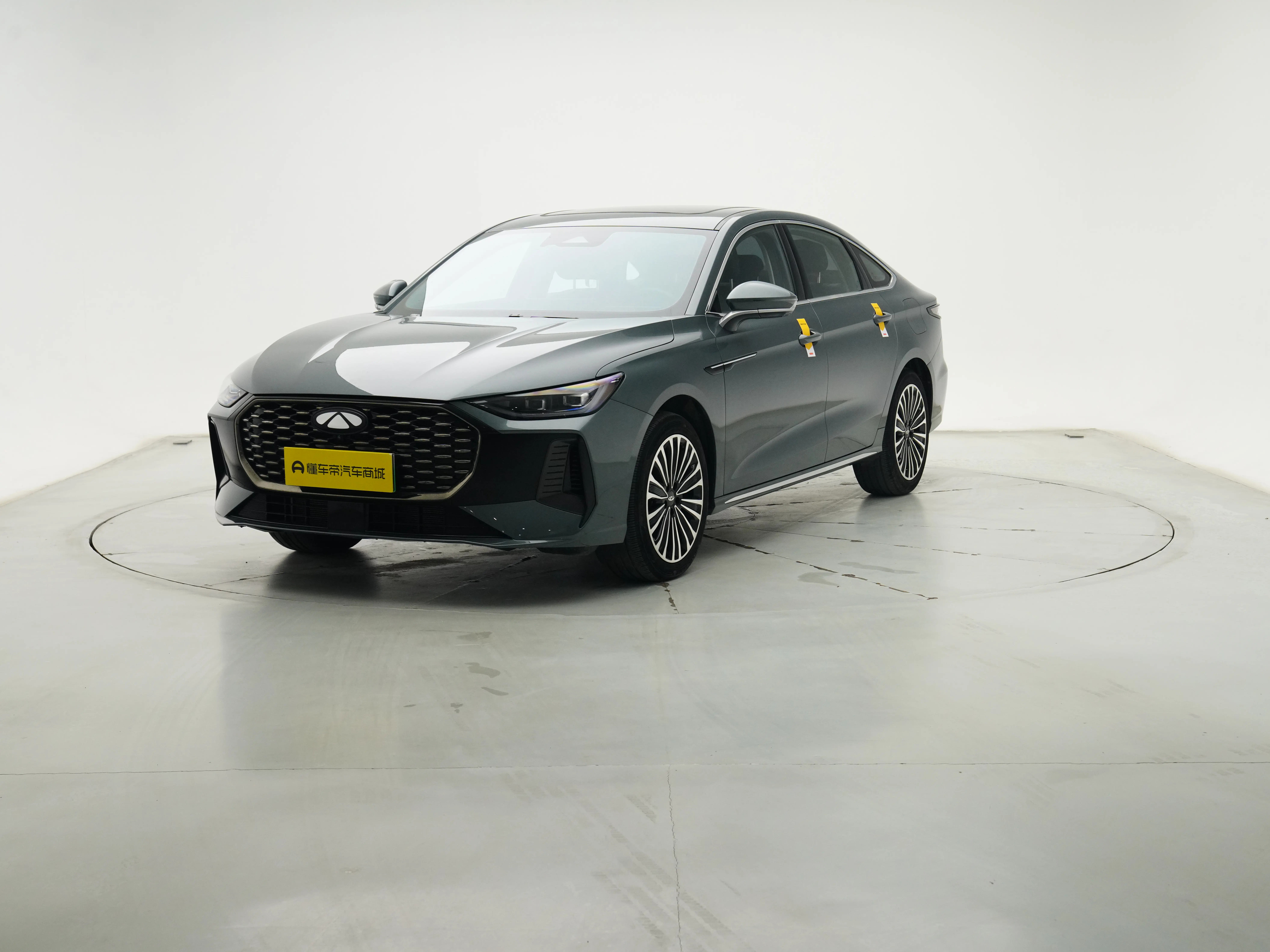 Chery Fengyun A8L  из Китая