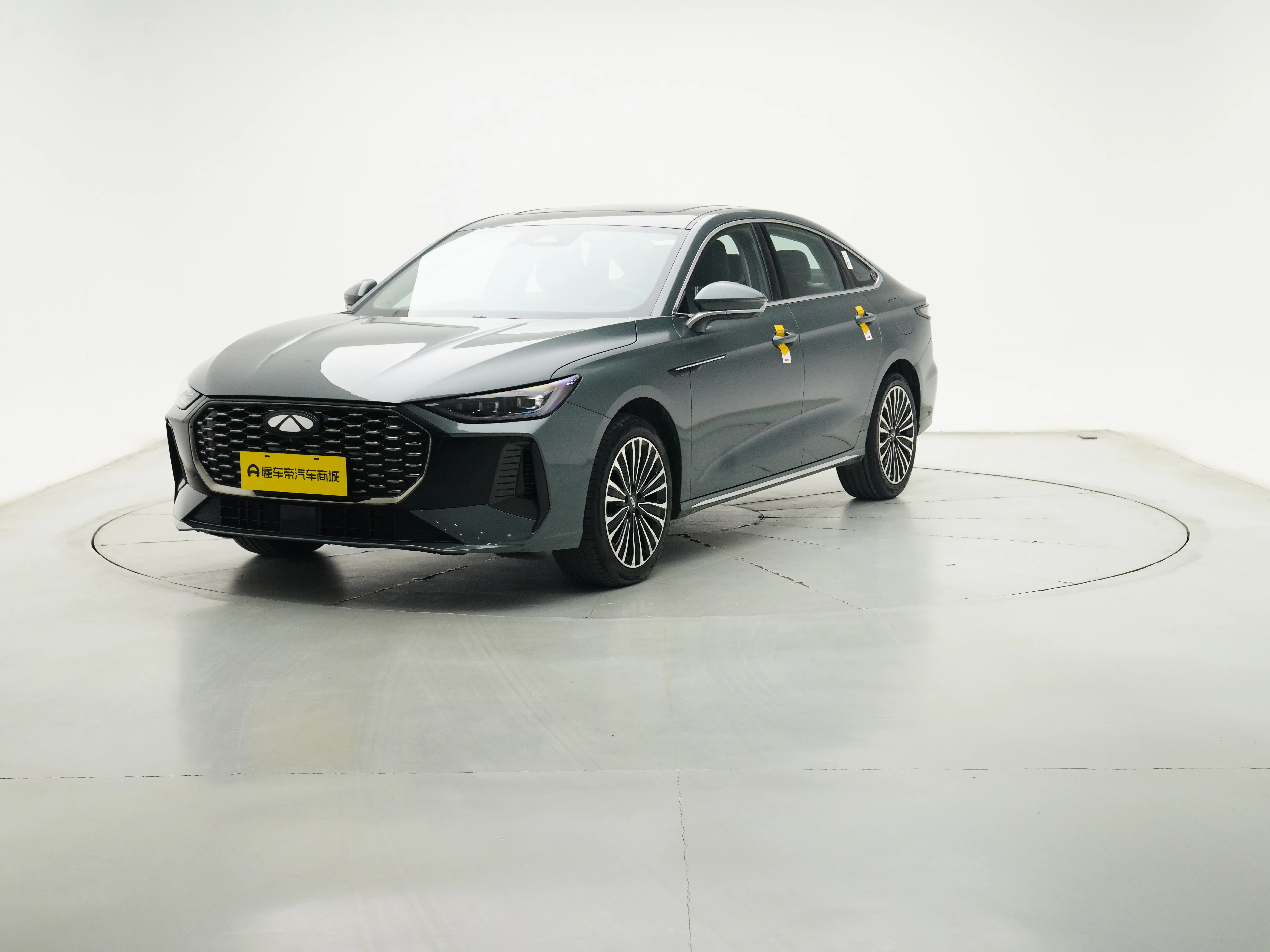 Chery Fengyun A8L  из Китая