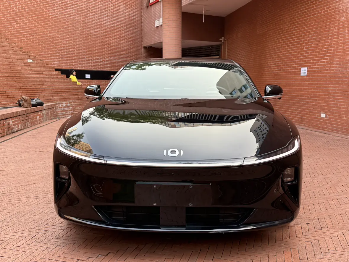 Changan Qiyuan A07  из Китая