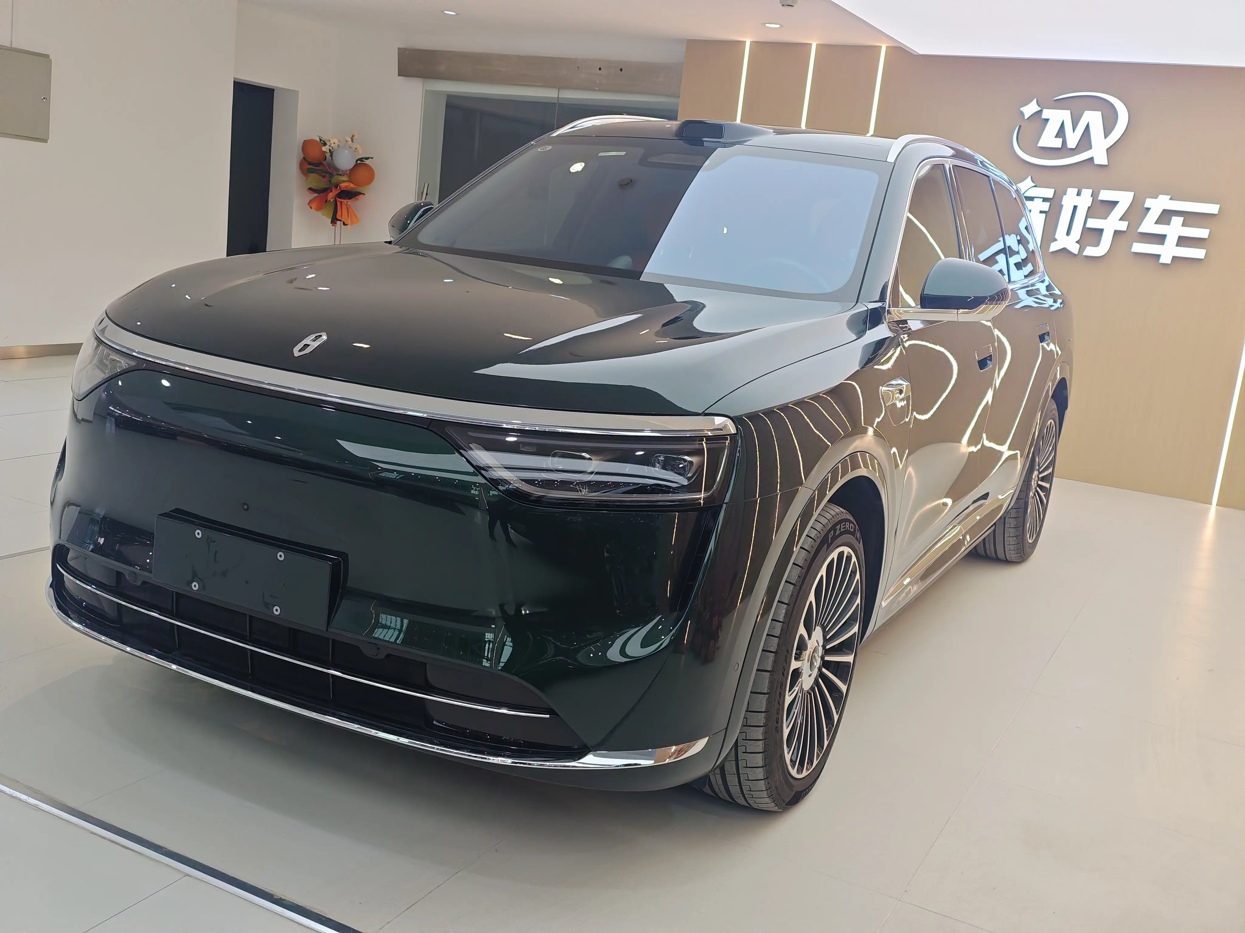 AITO QJM8  из Китая