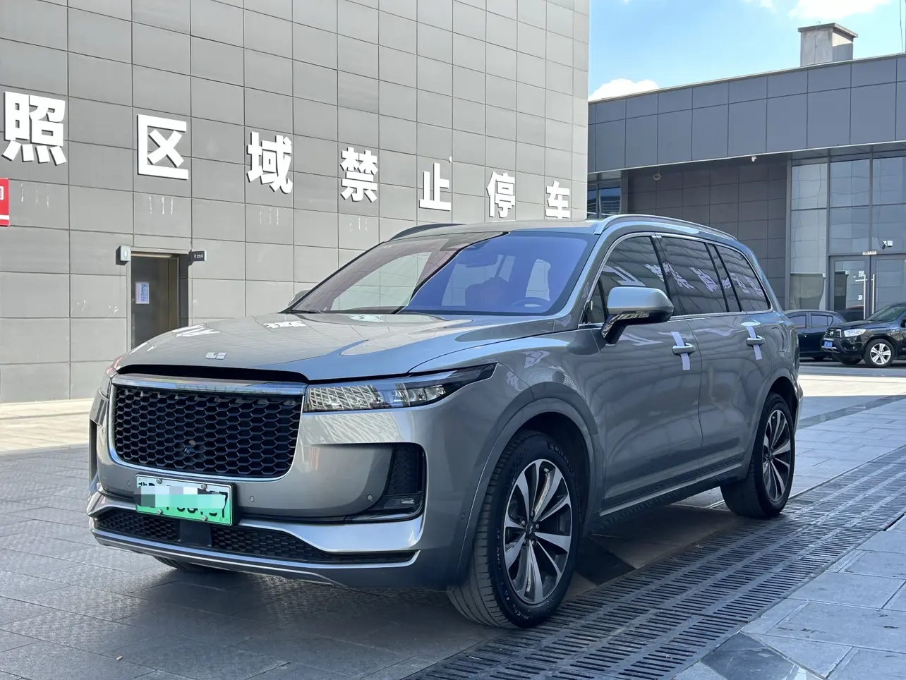 Li ONE (Ideal ONE)  из Китая