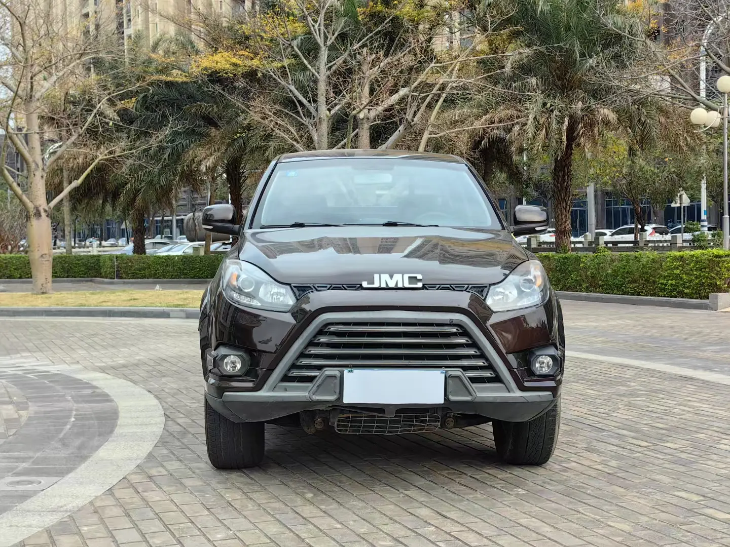 Jiangling Domain Tiger 5  из Китая