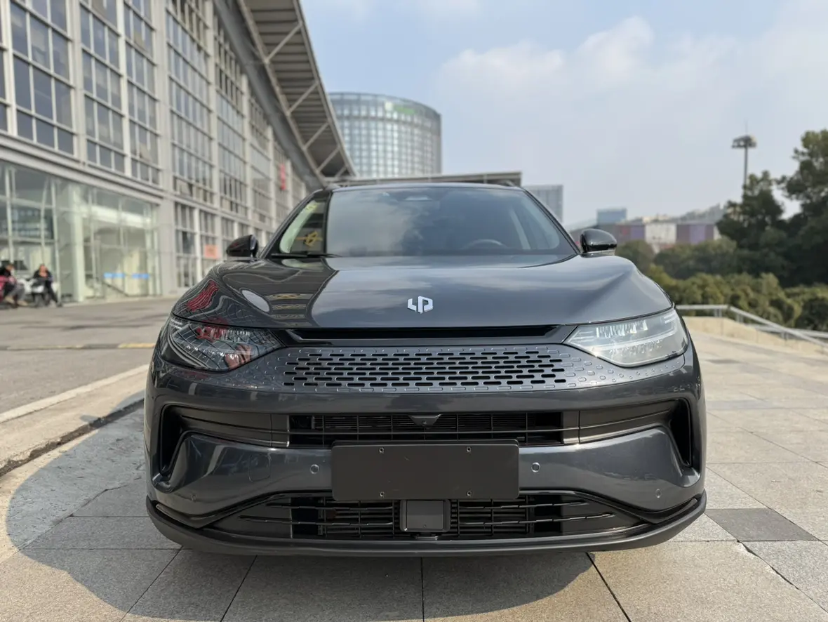 Leapmotor Zero running C11  из Китая