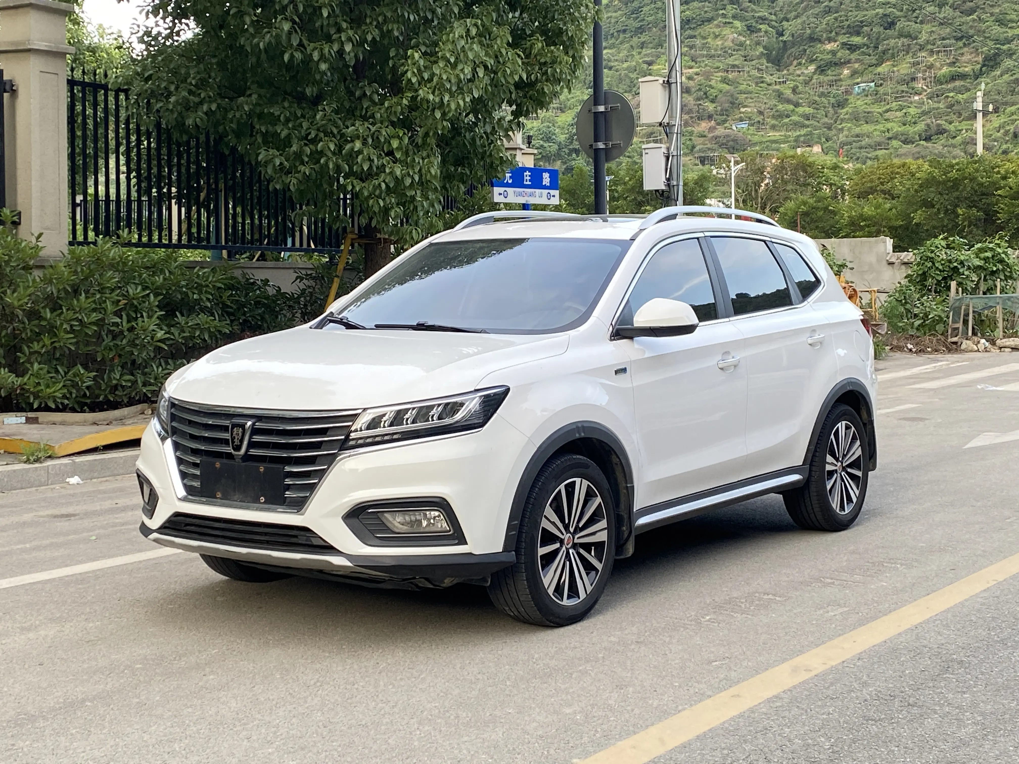 Roewe RX5  из Китая