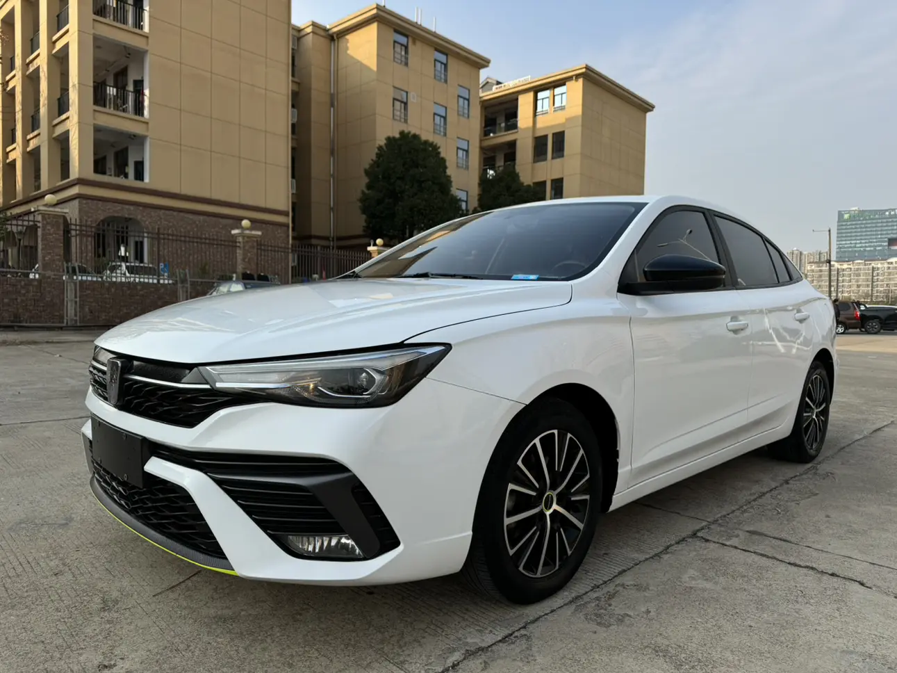 Roewe i5  из Китая