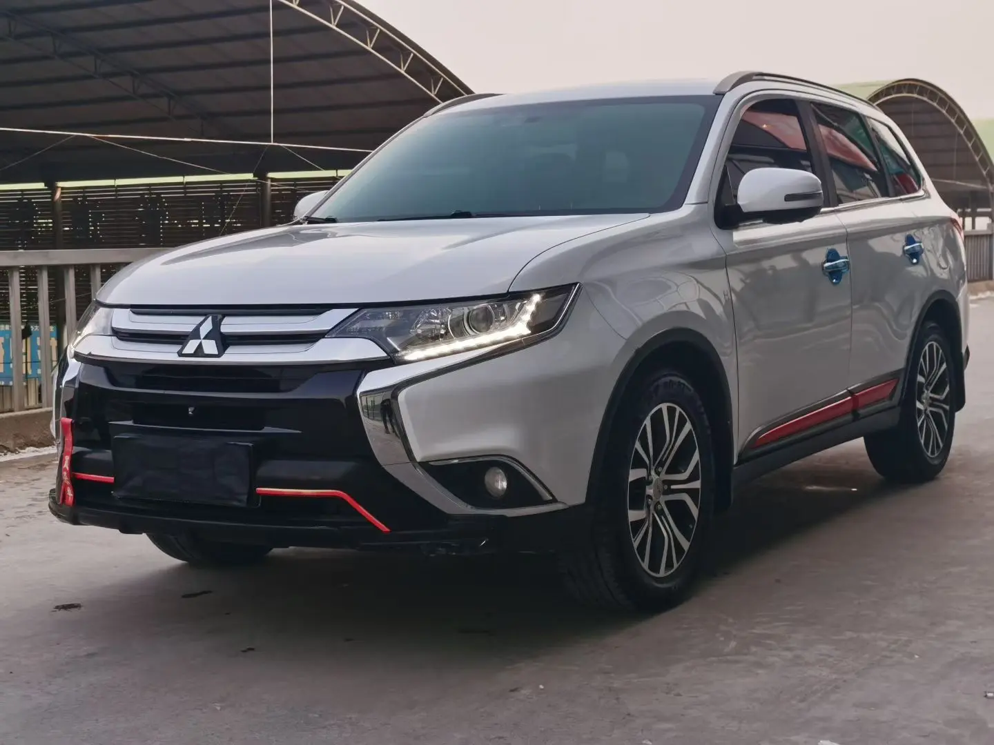 Mitsubishi Outlander  из Китая