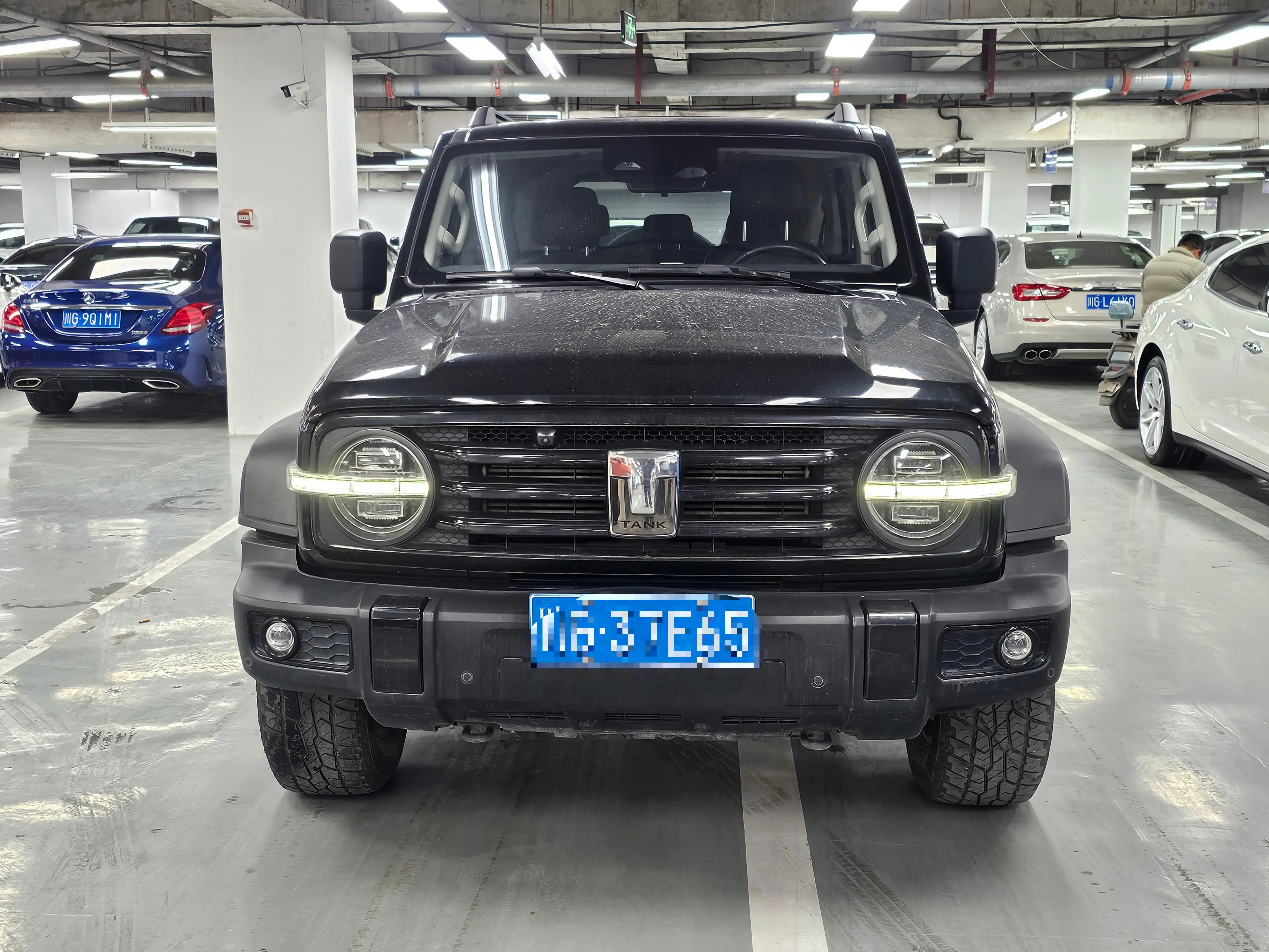 Tank 300  из Китая