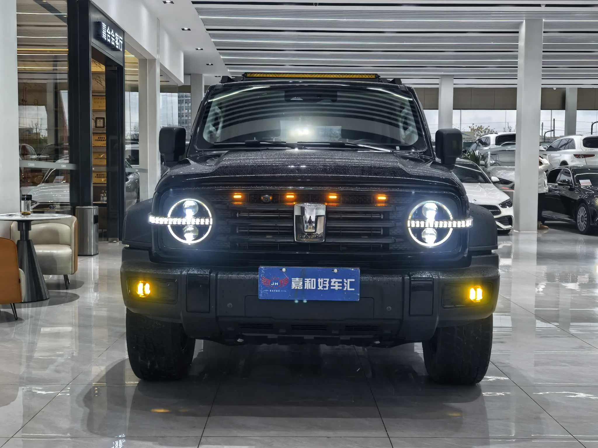 Tank 300  из Китая