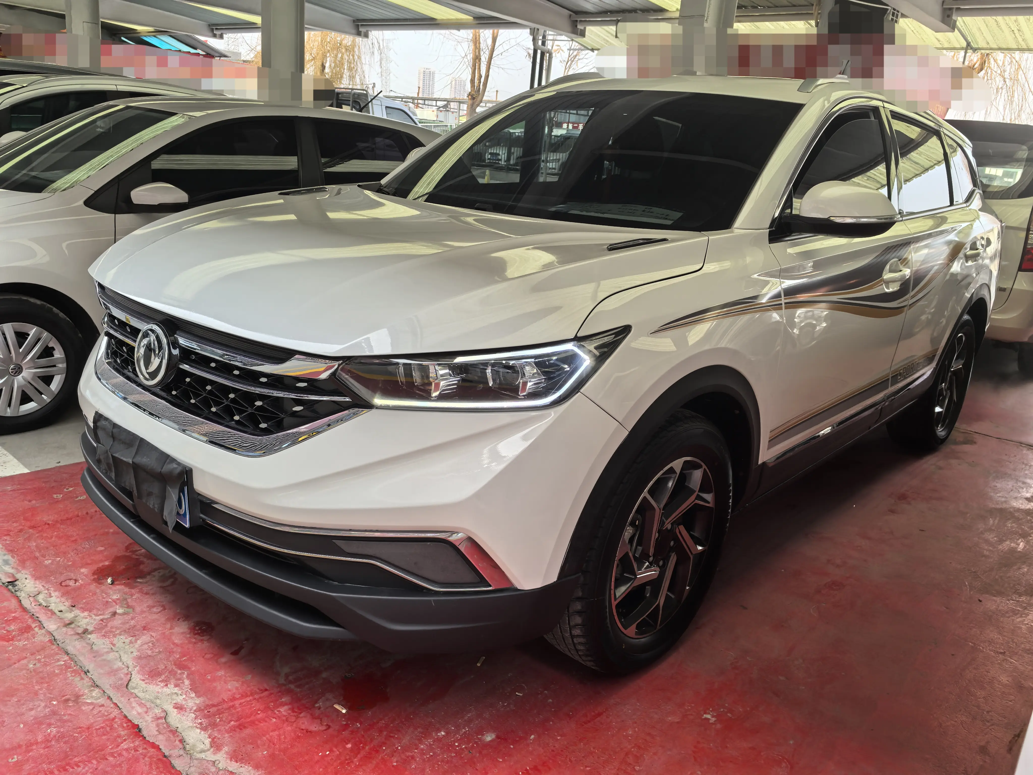 Dongfeng Fengshen AX7  из Китая