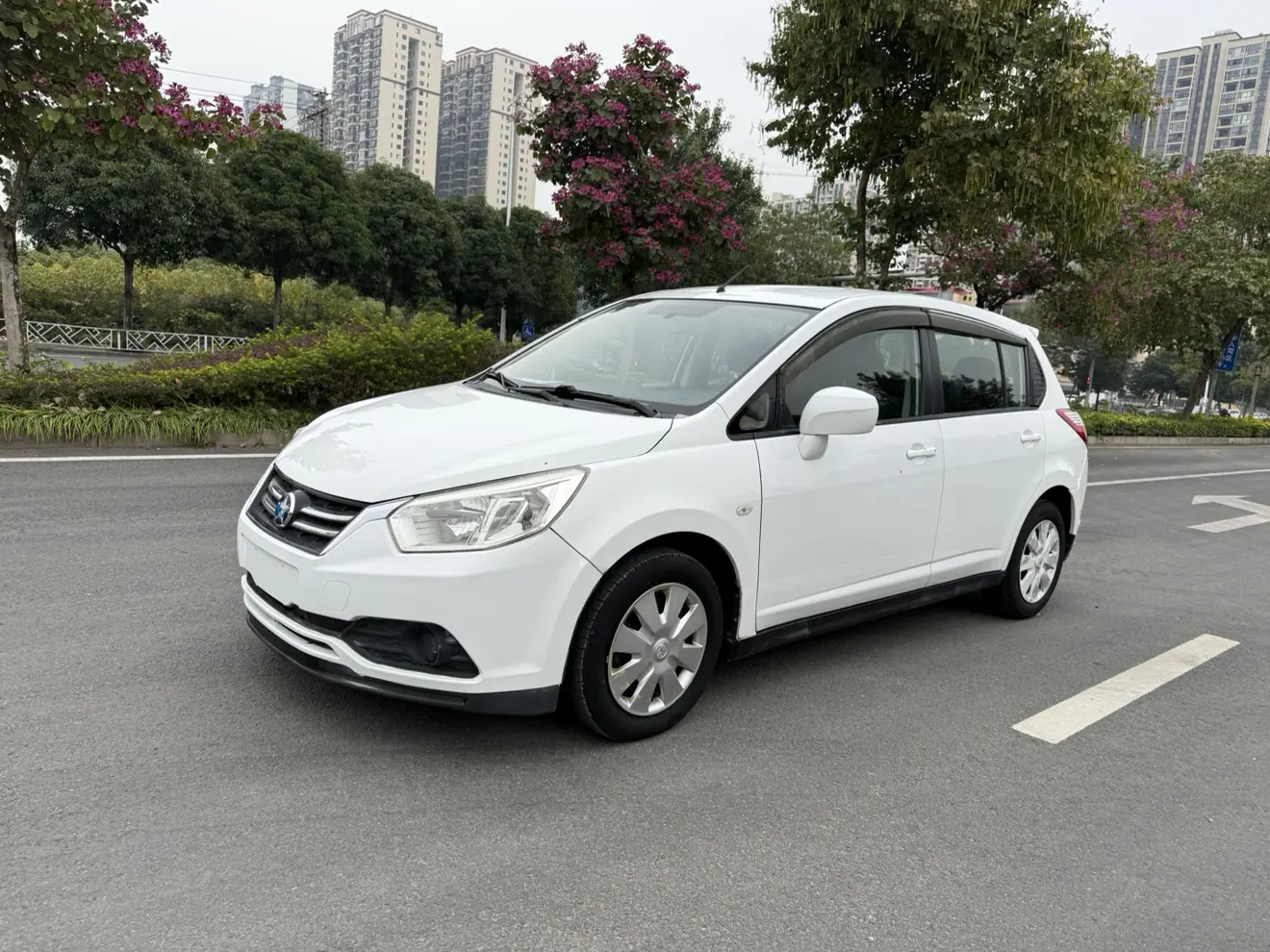 Kai Chen Venucia R50  из Китая