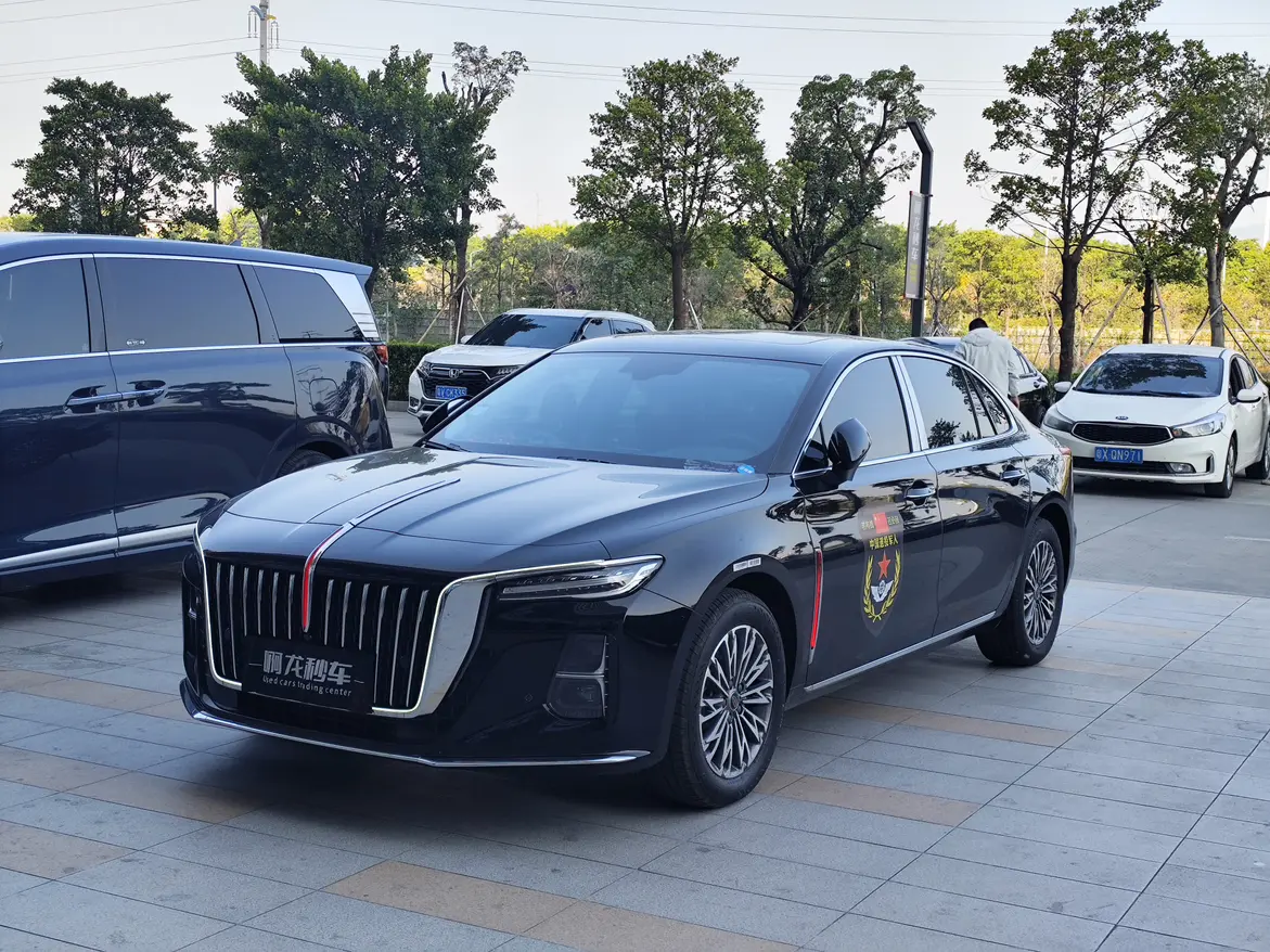 Hongqi H5  из Китая