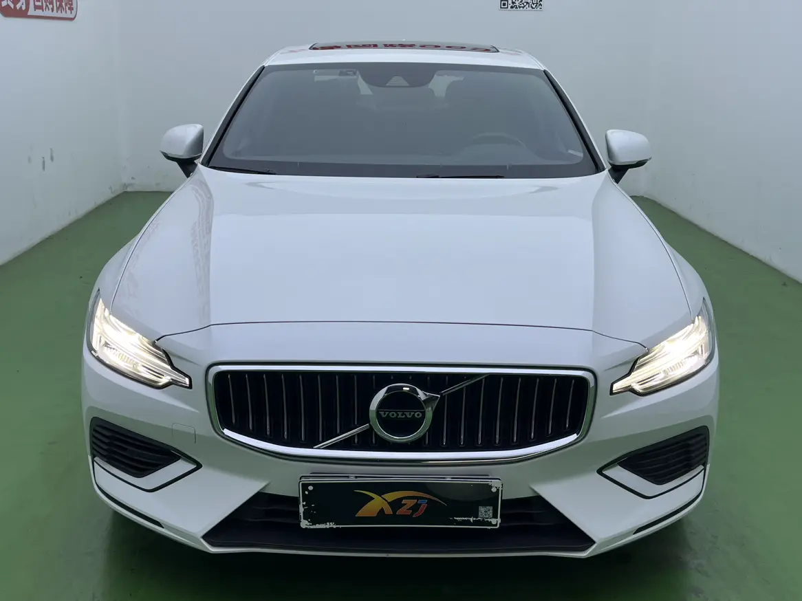 Volvo S60 PHEV  из Китая