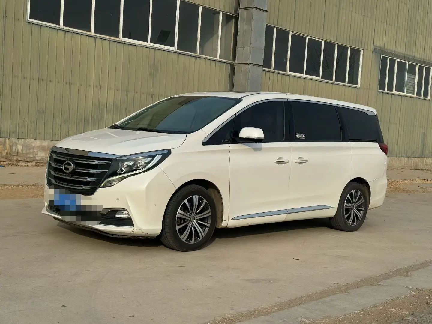 GAC Trumpchi M8  из Китая