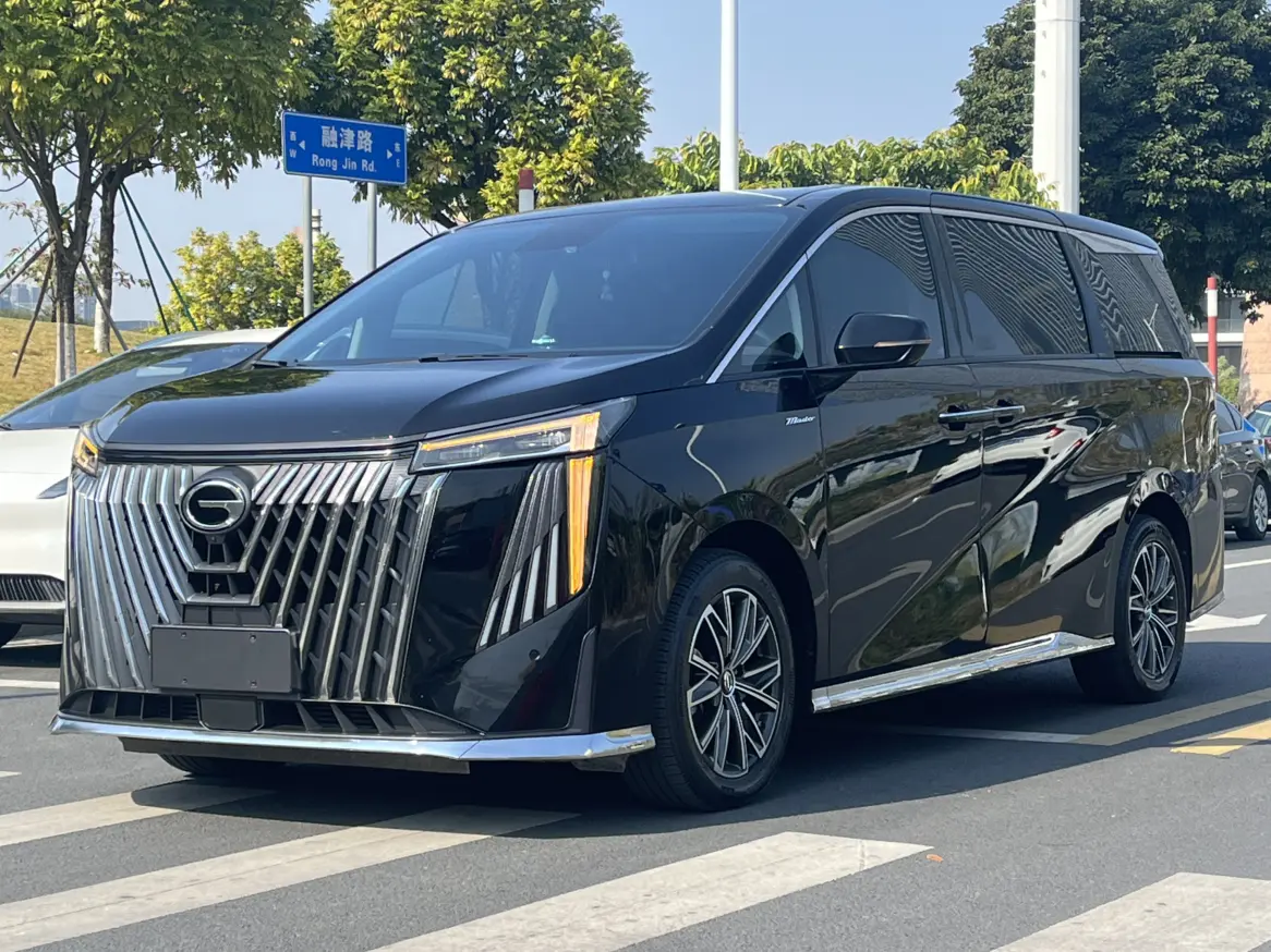 GAC Trumpchi M8  из Китая