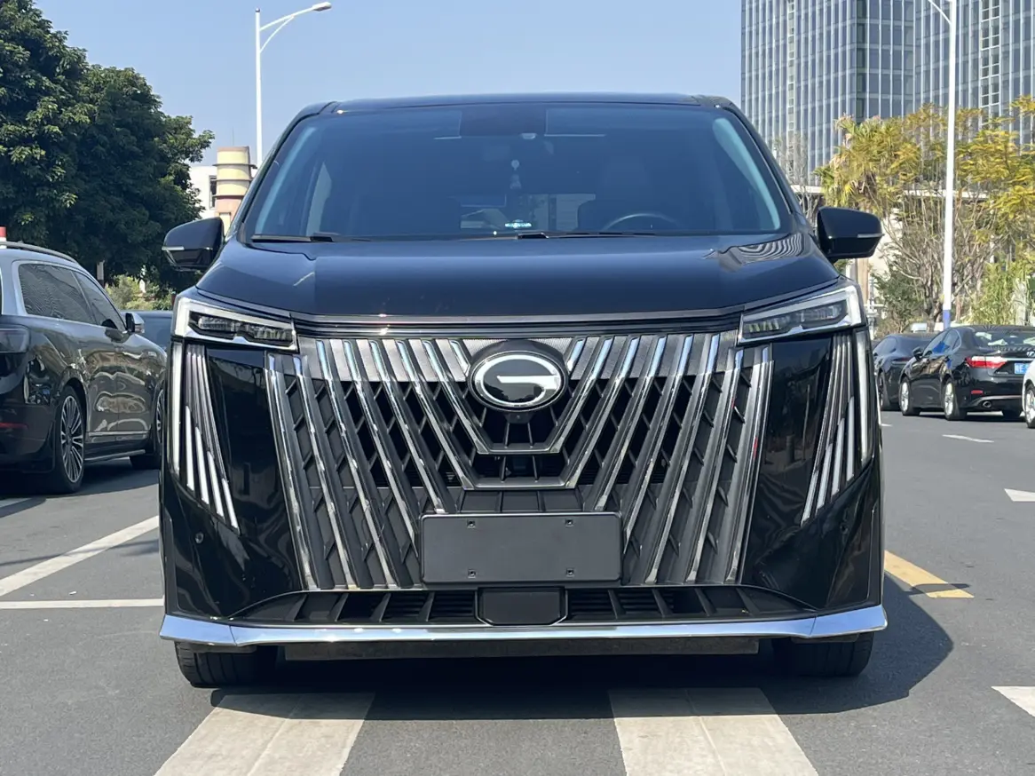 GAC Trumpchi M8  из Китая