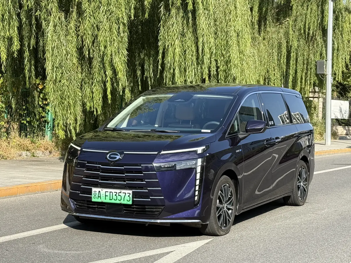 GAC Trumpchi E8 PHEV  из Китая