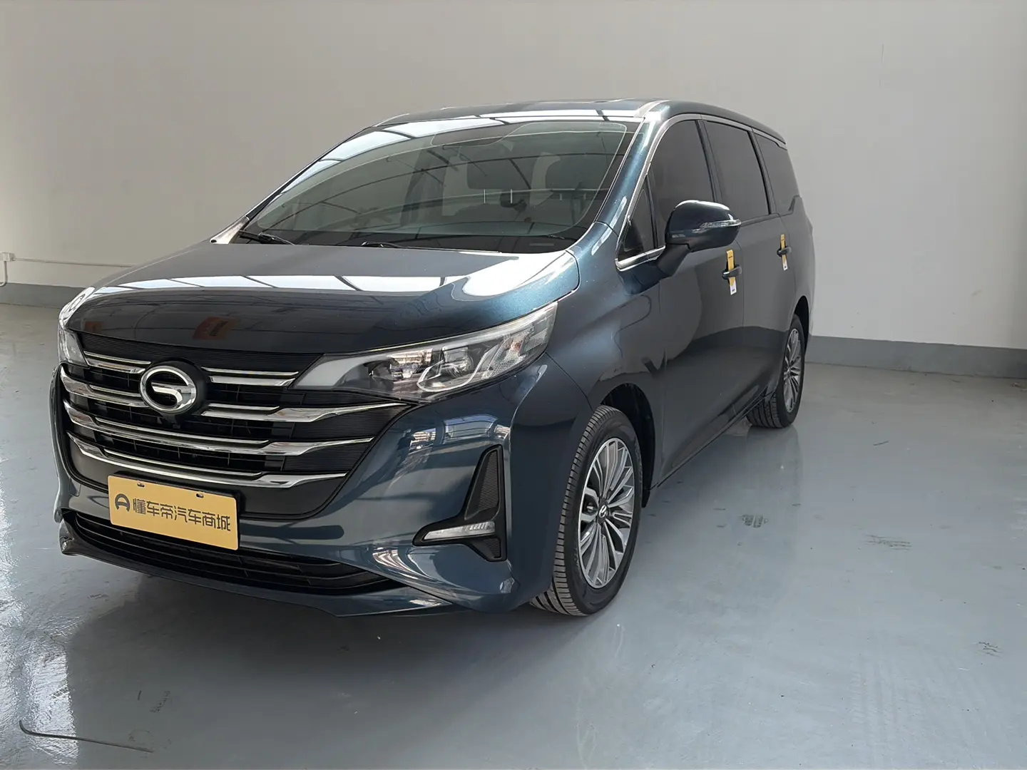 GAC Trumpchi M6  из Китая