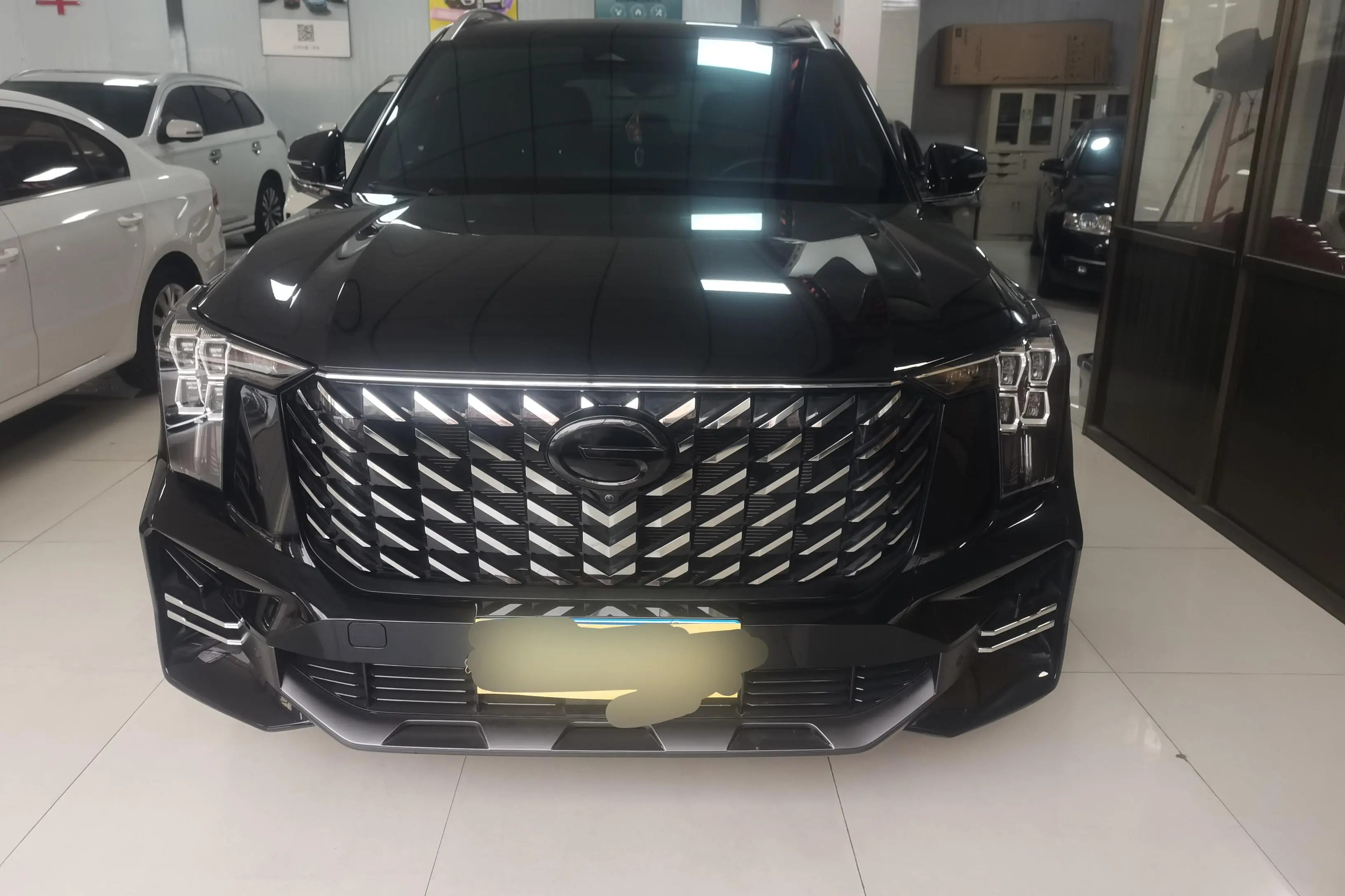 GAC Trumpchi GS8  из Китая