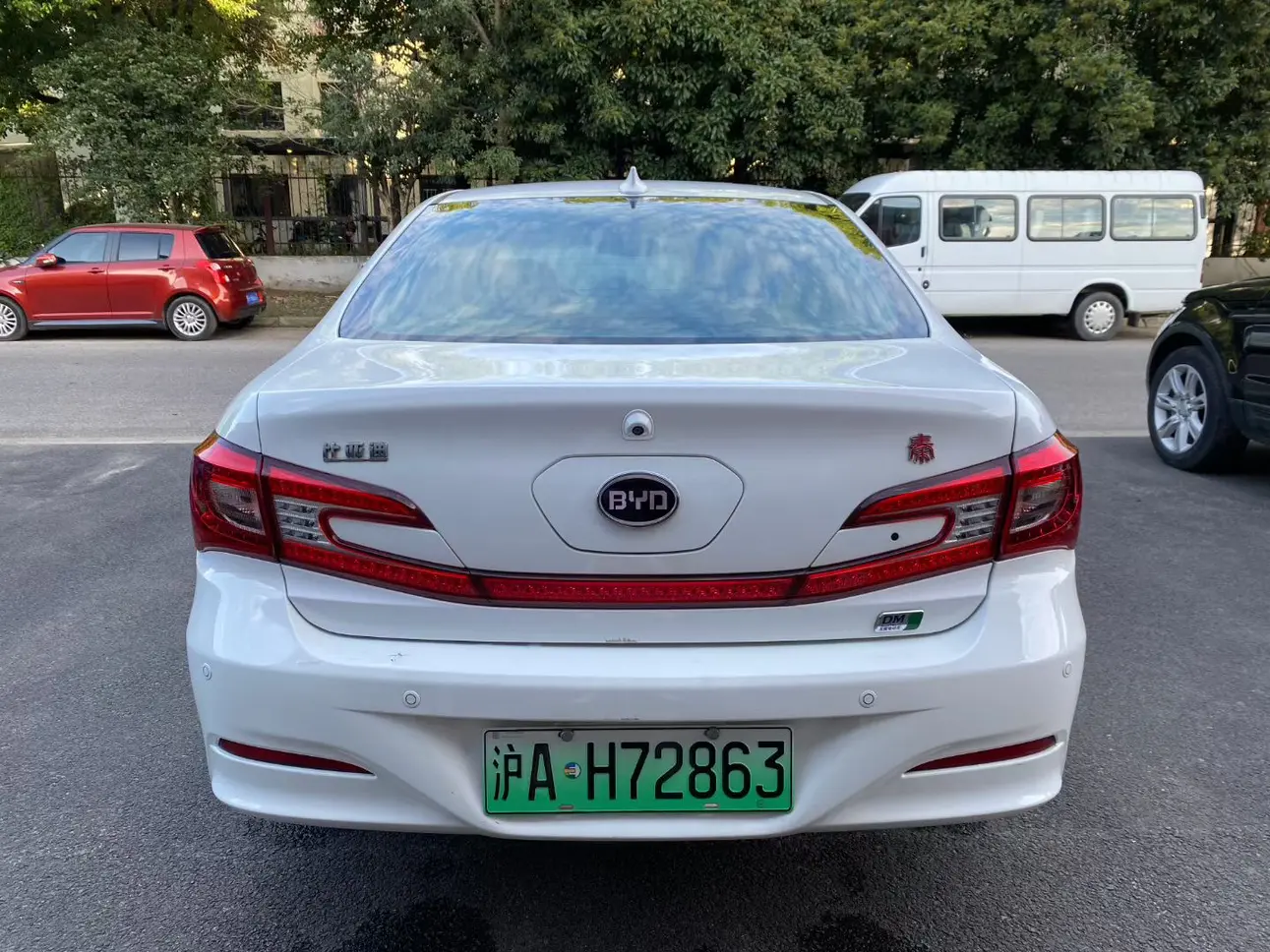 BYD Qin DM  из Китая