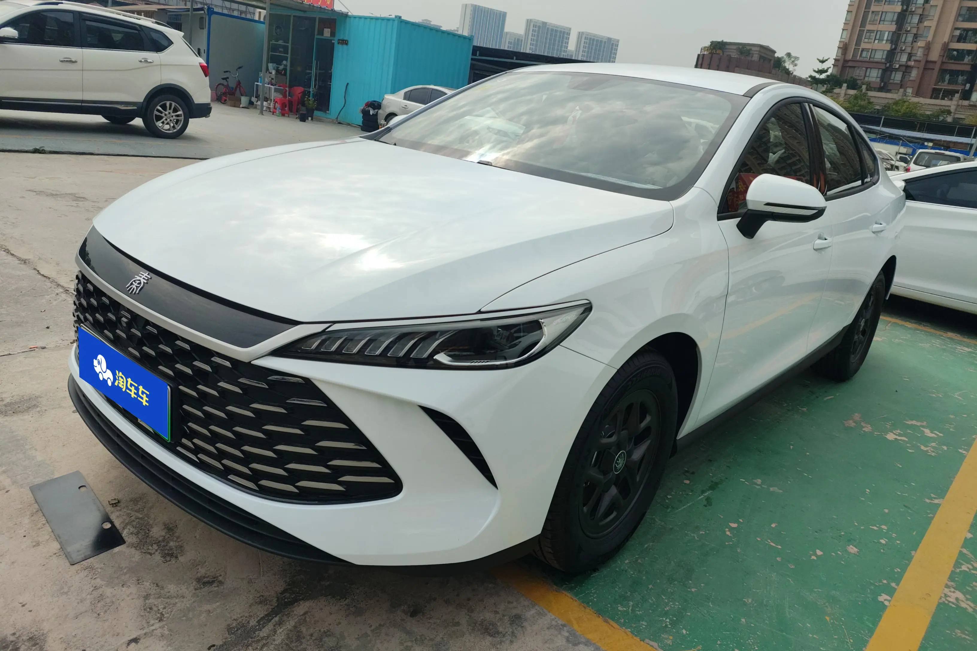 BYD Qin PLUS DM  из Китая