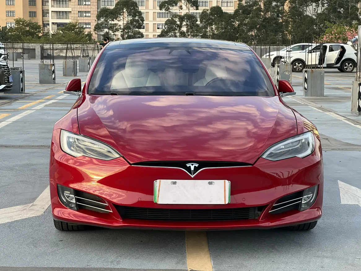 Tesla Model S  из Китая
