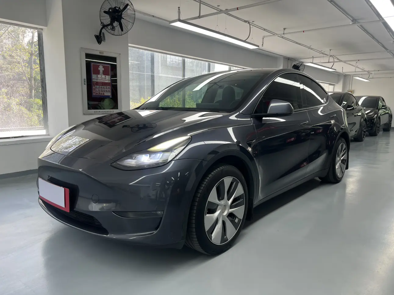 Tesla Model Y  из Китая