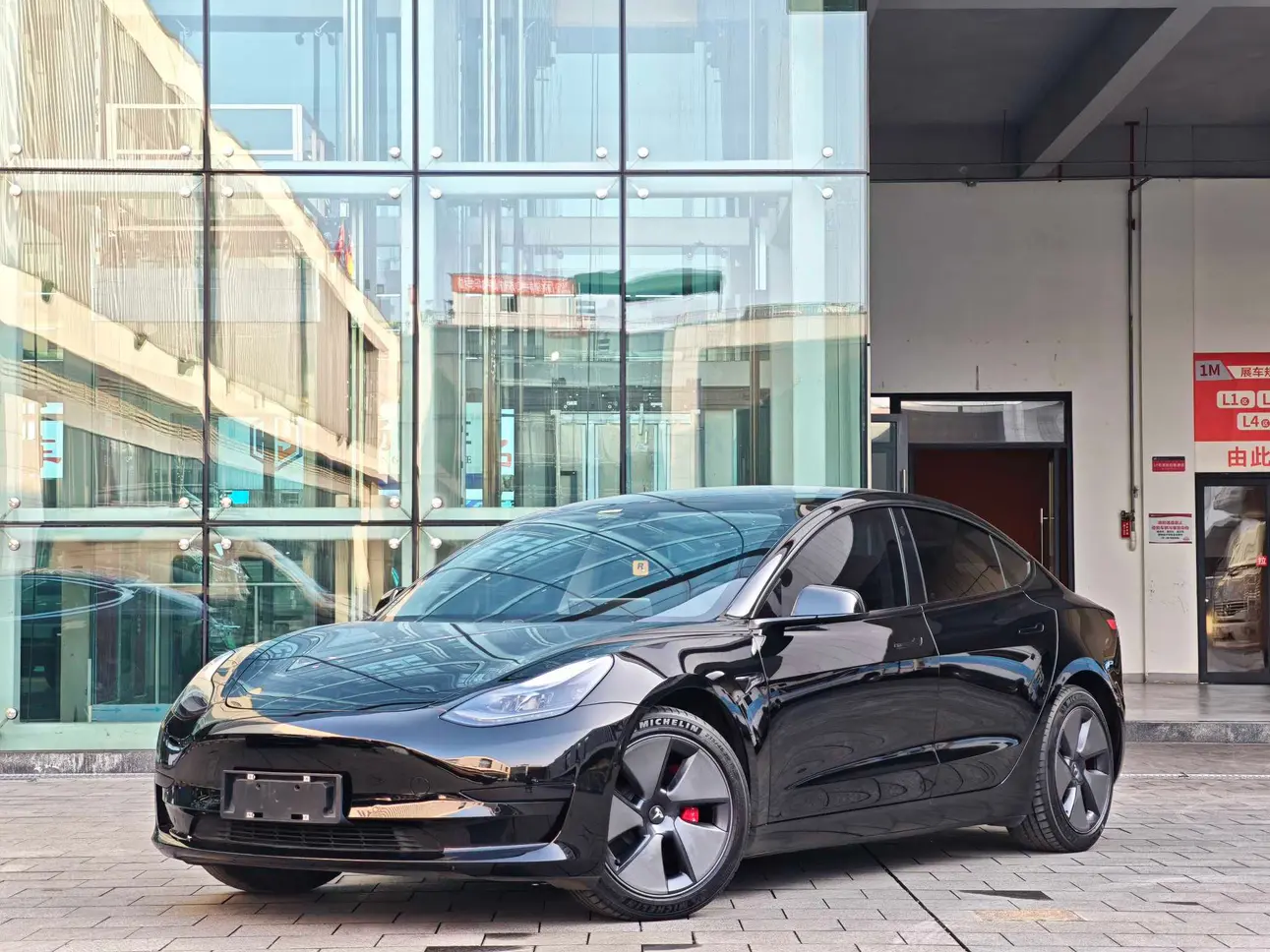 Tesla Model 3  из Китая