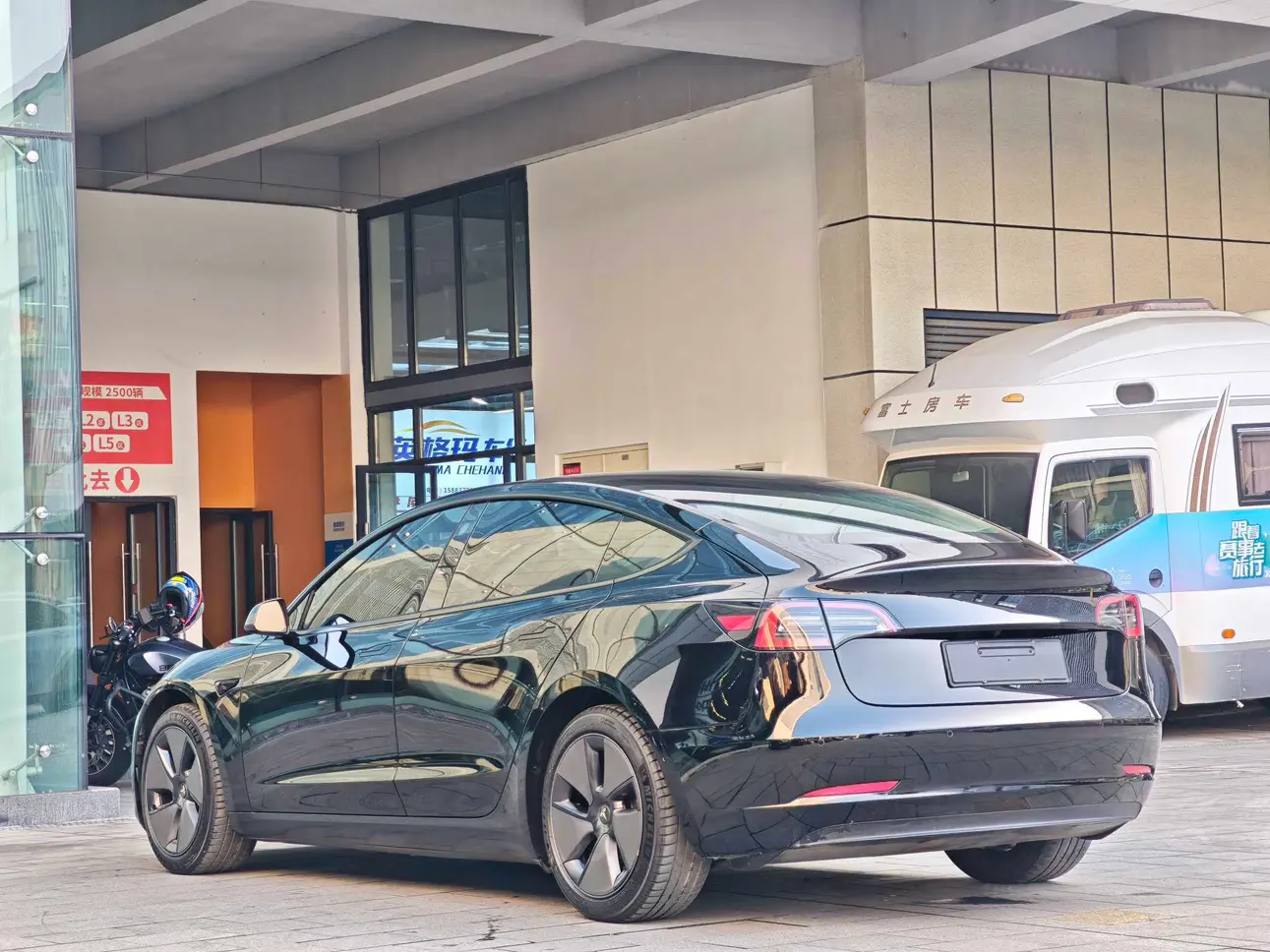 Tesla Model 3  из Китая