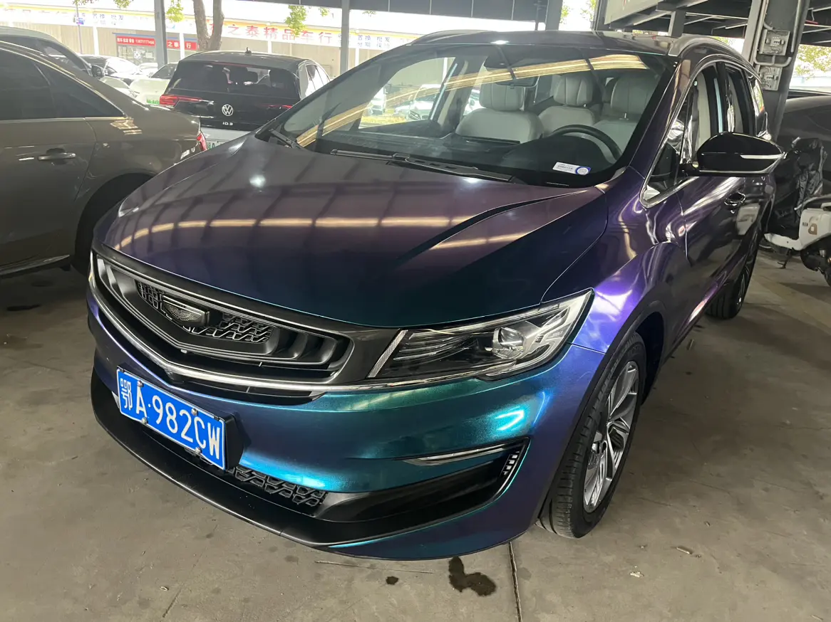 Geely Jiaji  из Китая