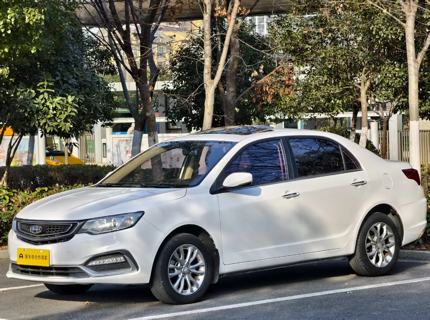 Geely Vision  из Китая